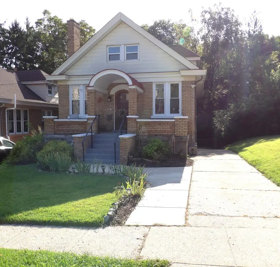 718 Hermosa Avenue, Cincinnati, OH 45238 - #3