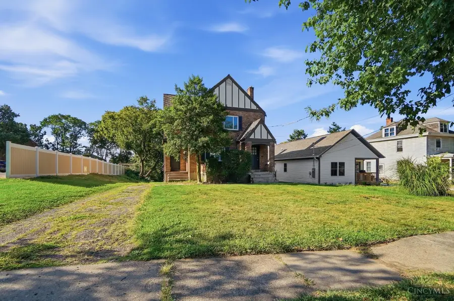 3321 Hanna Avenue, Cincinnati, OH 45211 - #2