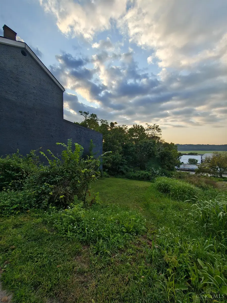 4323 Eastern Avenue, Cincinnati, OH 45226 - #3