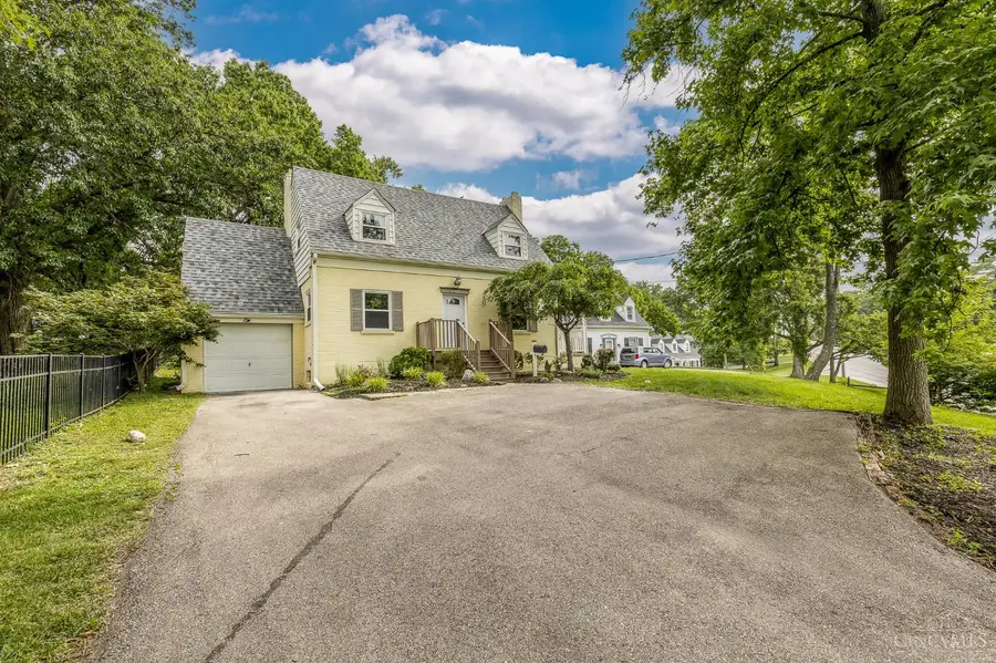 7527 Montgomery Road, Sycamore, OH 45236 - #3