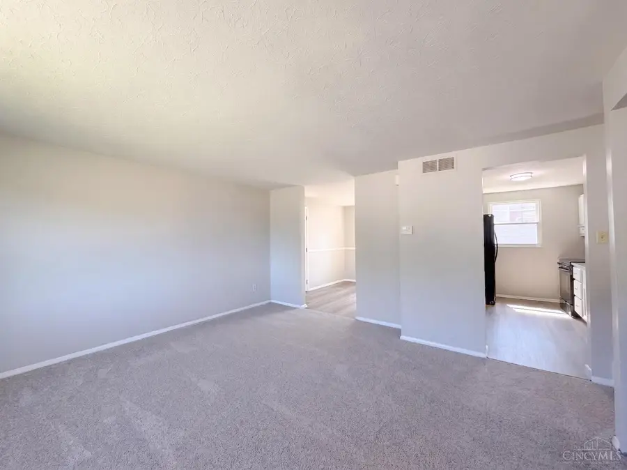 2891 Grosvenor Drive, Cincinnati, OH 45251 - #3