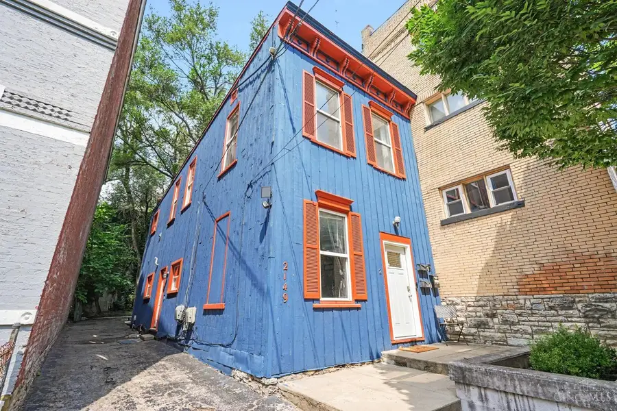2149 W Clifton Avenue, Cincinnati, OH 45219 - #3