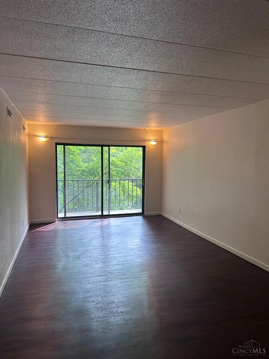 452 Grand Avenue #3, Cincinnati, OH 45205 - #3