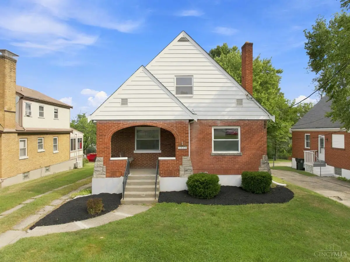 4056 Mcfarran Avenue, Cheviot, OH 45211 - #1