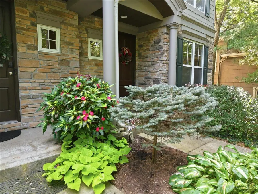 6841 Indian Hill Road, Cincinnati, OH 45227 - #2