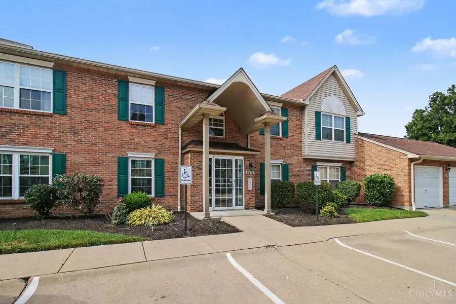 8812 Carrousel Park Circle #69, Colerain, OH 45251 - #3