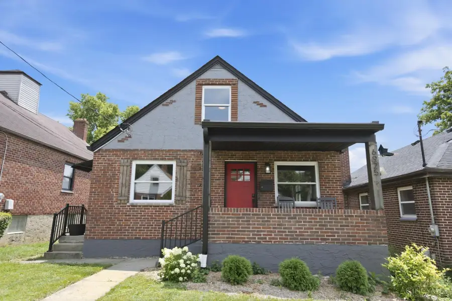 6925 Windward Street, Madison Place, OH 45227 - #2