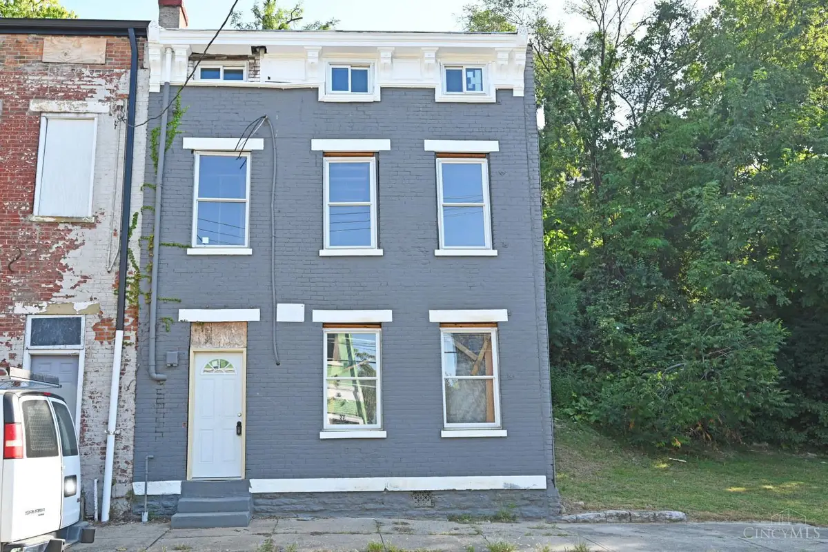 38 E Clifton Avenue, Cincinnati, OH 45202 - #1