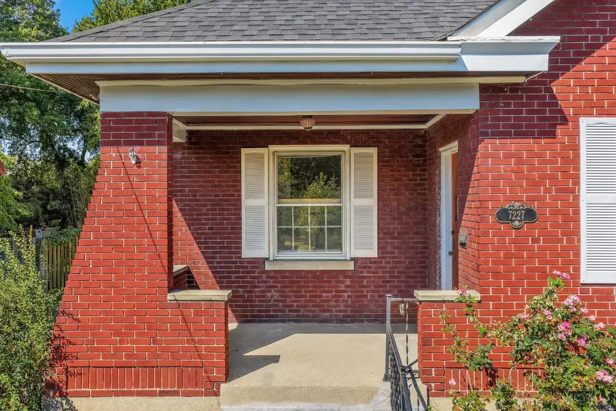 7227 Plainfield Road, Deer Park, OH 45236 - #2