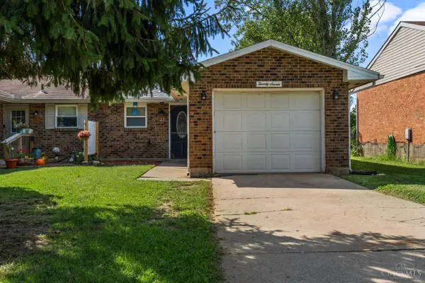 27 Highridge Court, Franklin, OH 45005
