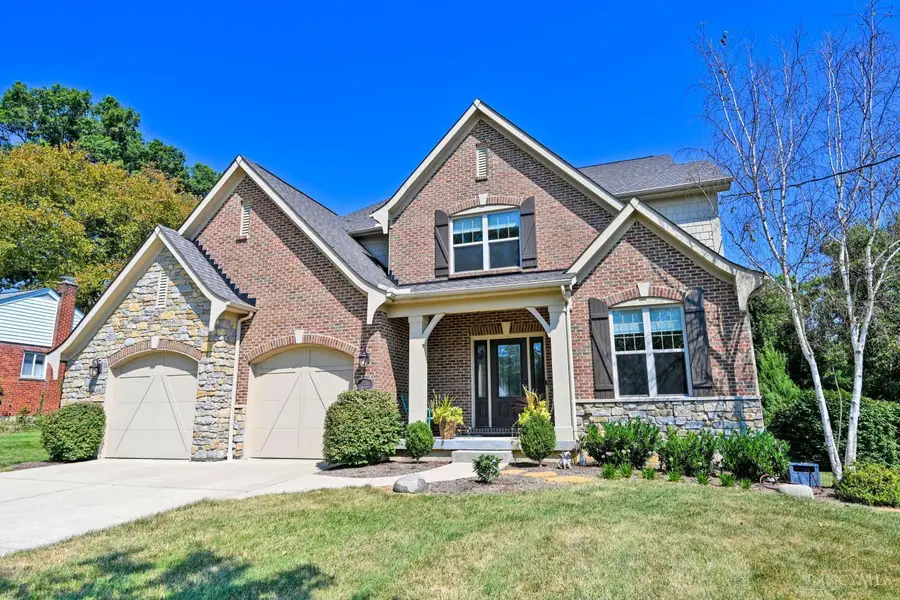 7320 Miami Hills Drive, Madeira, OH 45243 - #2