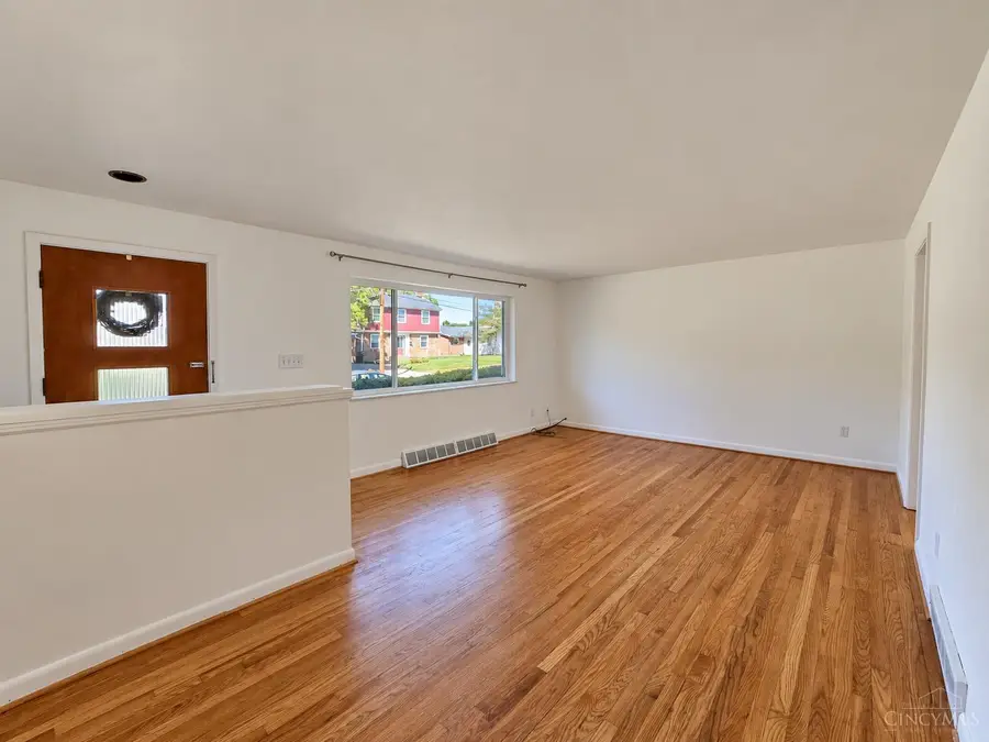 1087 Hearthstone Drive, Finneytown, OH 45231 - #3