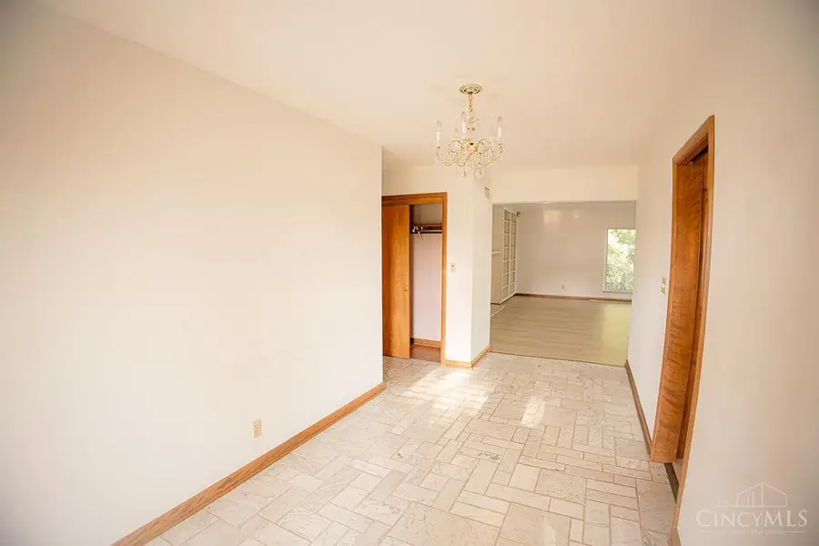 1600 N Breiel Boulevard, Middletown, OH 45042 - #2
