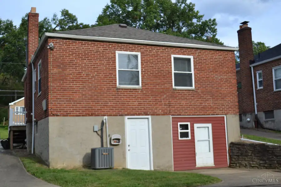 3935 Carrie Avenue, Cheviot, OH 45211 - #2