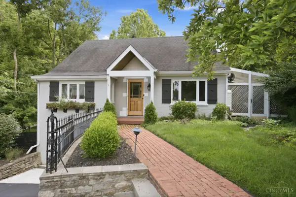 7767 Shawnee Run Rd, Indian Hill, OH 45243