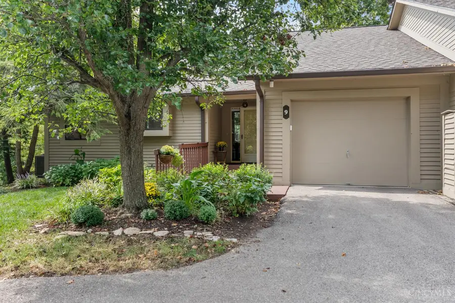 9 Hickory View Lane, Milford, OH 45150 - #2