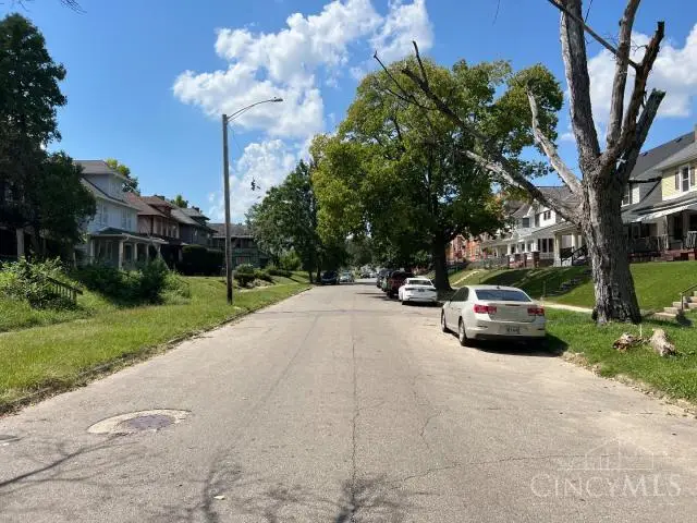 108 Cambridge Avenue, Dayton, OH 45406 - #3