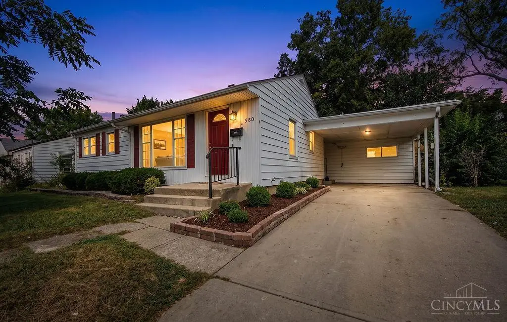 588 Valleyview Drive, Hamilton, OH 45013 - #1