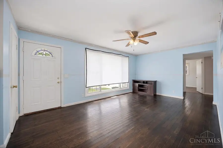 588 Valleyview Drive, Hamilton, OH 45013 - #3