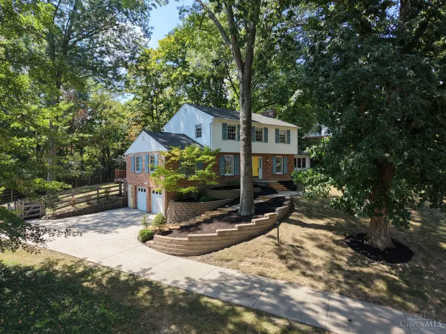 359 Woodknoll Terrace, Cincinnati, OH 45215 - #2