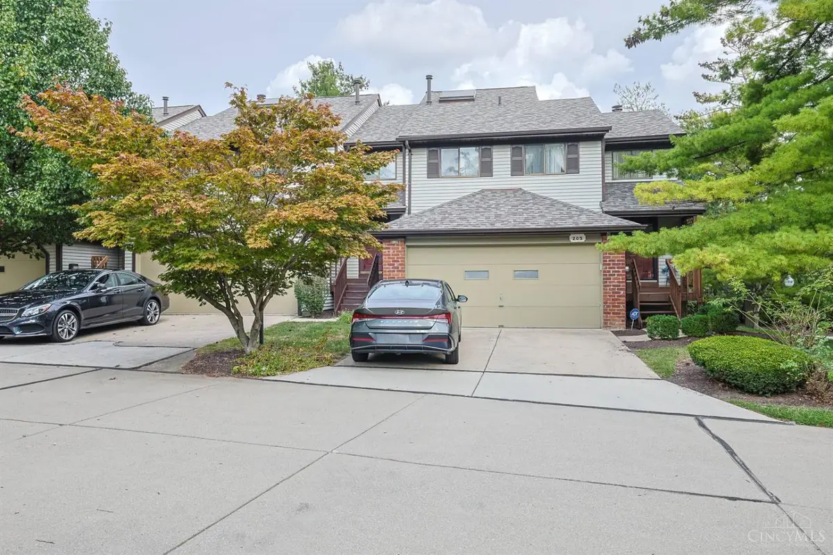 205 Droxford Court #112, Cincinnati, OH 45246 - #1