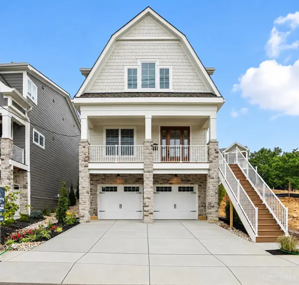 7834 Laurel Avenue, Madeira, OH 45243