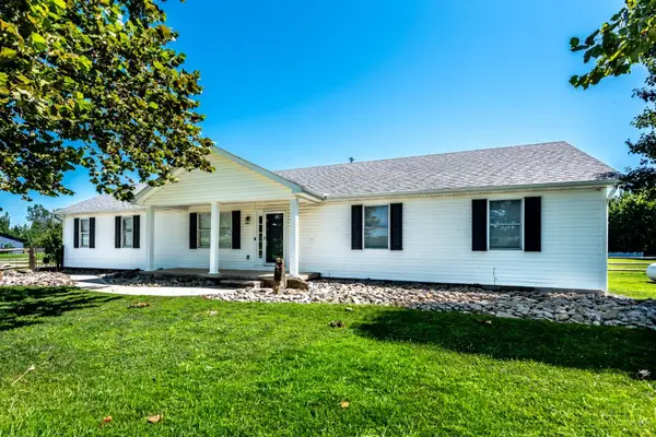 94 Fawn Lane, Blanchester, OH 45107