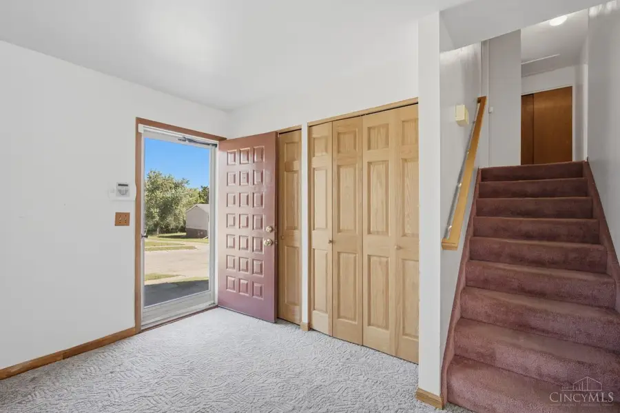 696 Rockford Drive, Hamilton, OH 45013 - #3