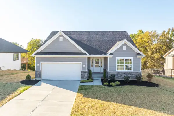 1325 Peregrine Way, Hamilton, OH 45013