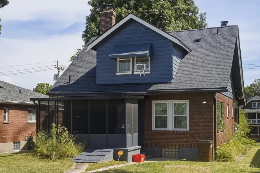 215 S Wayne Avenue, Lockland, OH 45215 - #2