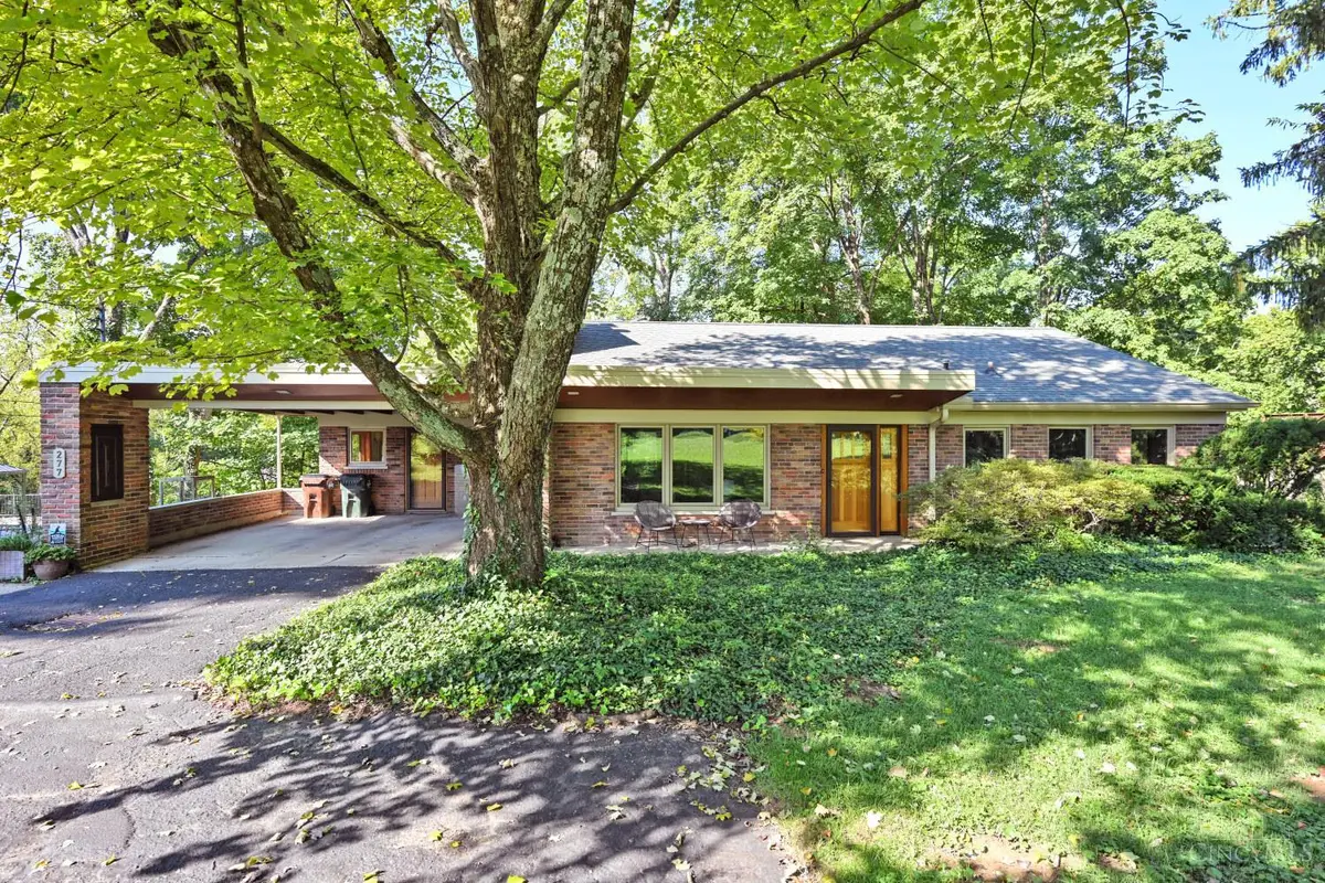 277 Compton Road, Wyoming, OH 45215 - #1