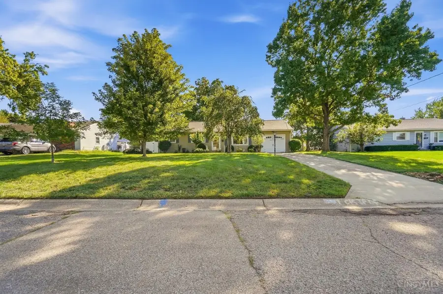 422 Brelsford Avenue, Trenton, OH 45067 - #3