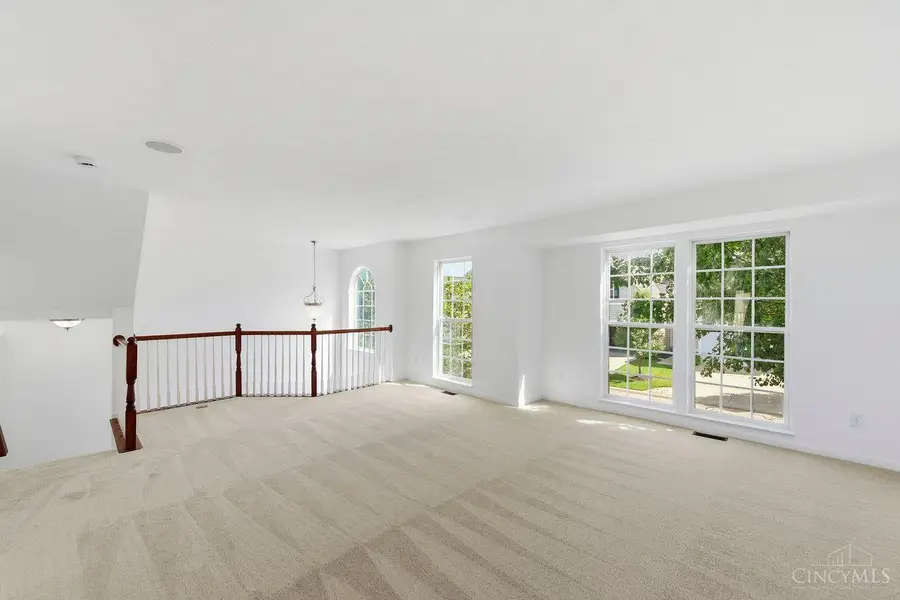 7471 Victoria Falls Avenue, Maineville, OH 45039 - #3