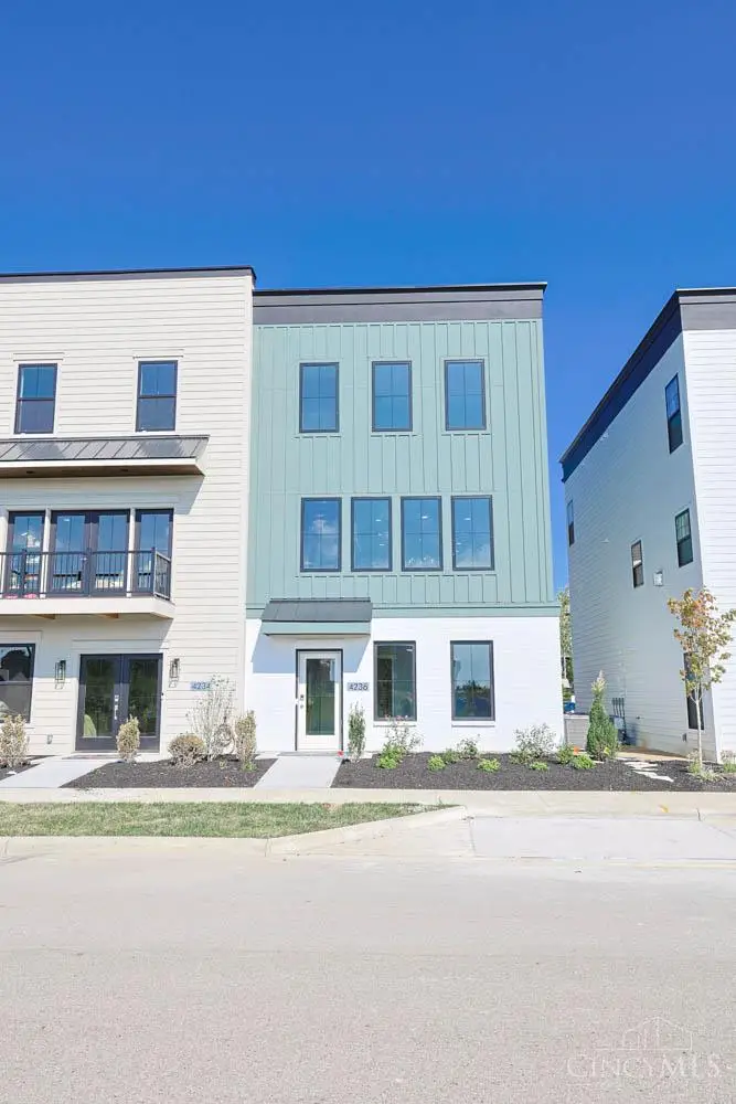4236 Parkview Drive, Blue Ash, OH 45242 - #1