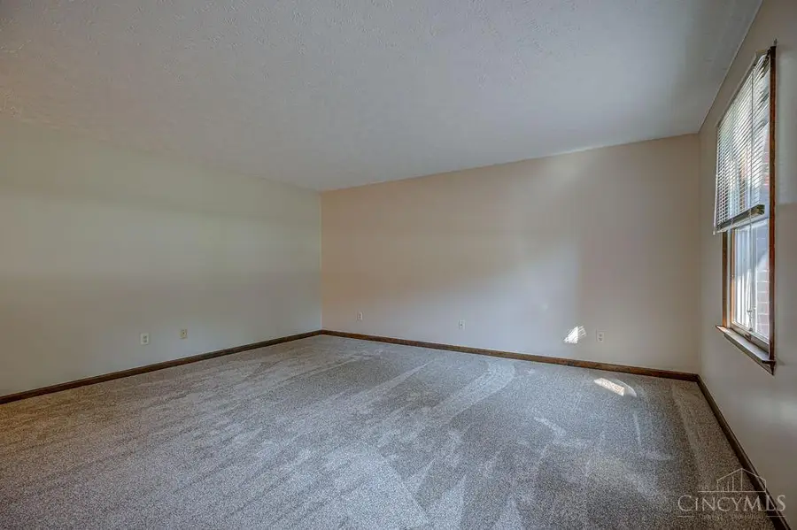 650 Leo Drive, Hamilton, OH 45013 - #3