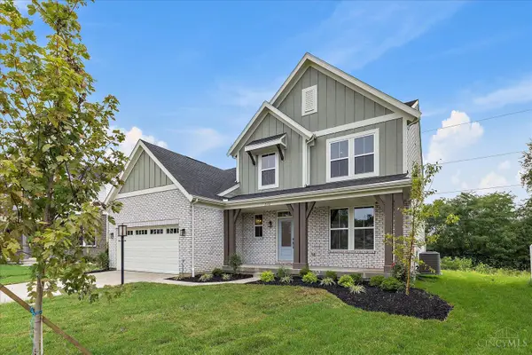2572 Golden Leaf Drive, Beavercreek, OH 45431