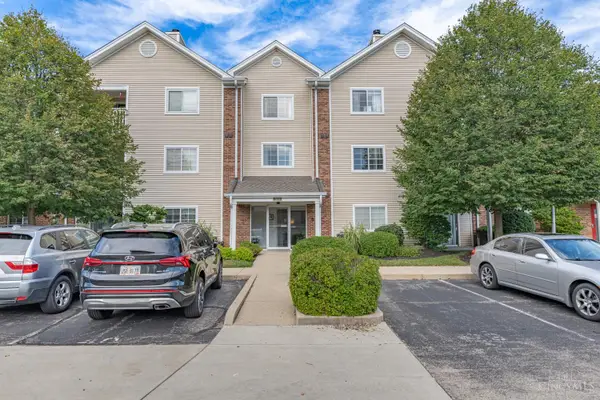 310 Carrington Place #106, Loveland, OH 45140