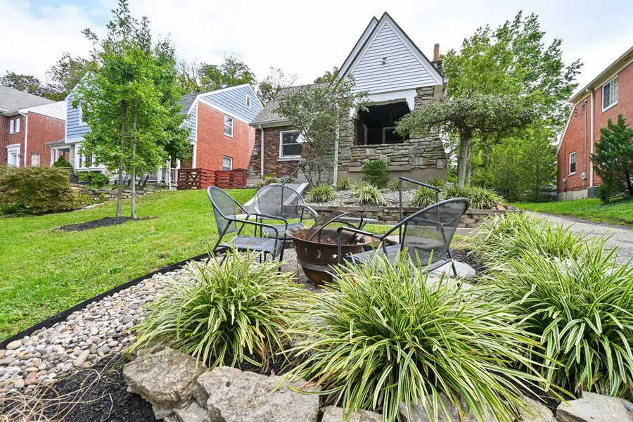 6216 Rogers Park Place, Cincinnati, OH 45213 - #2