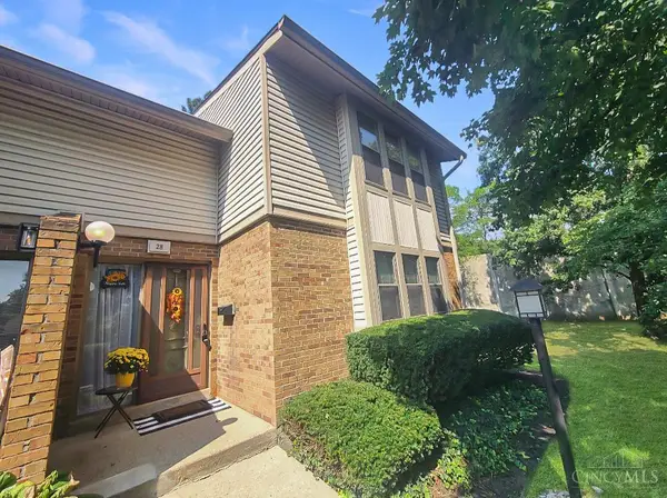 28 Woodcrest Court, Springdale, OH 45246