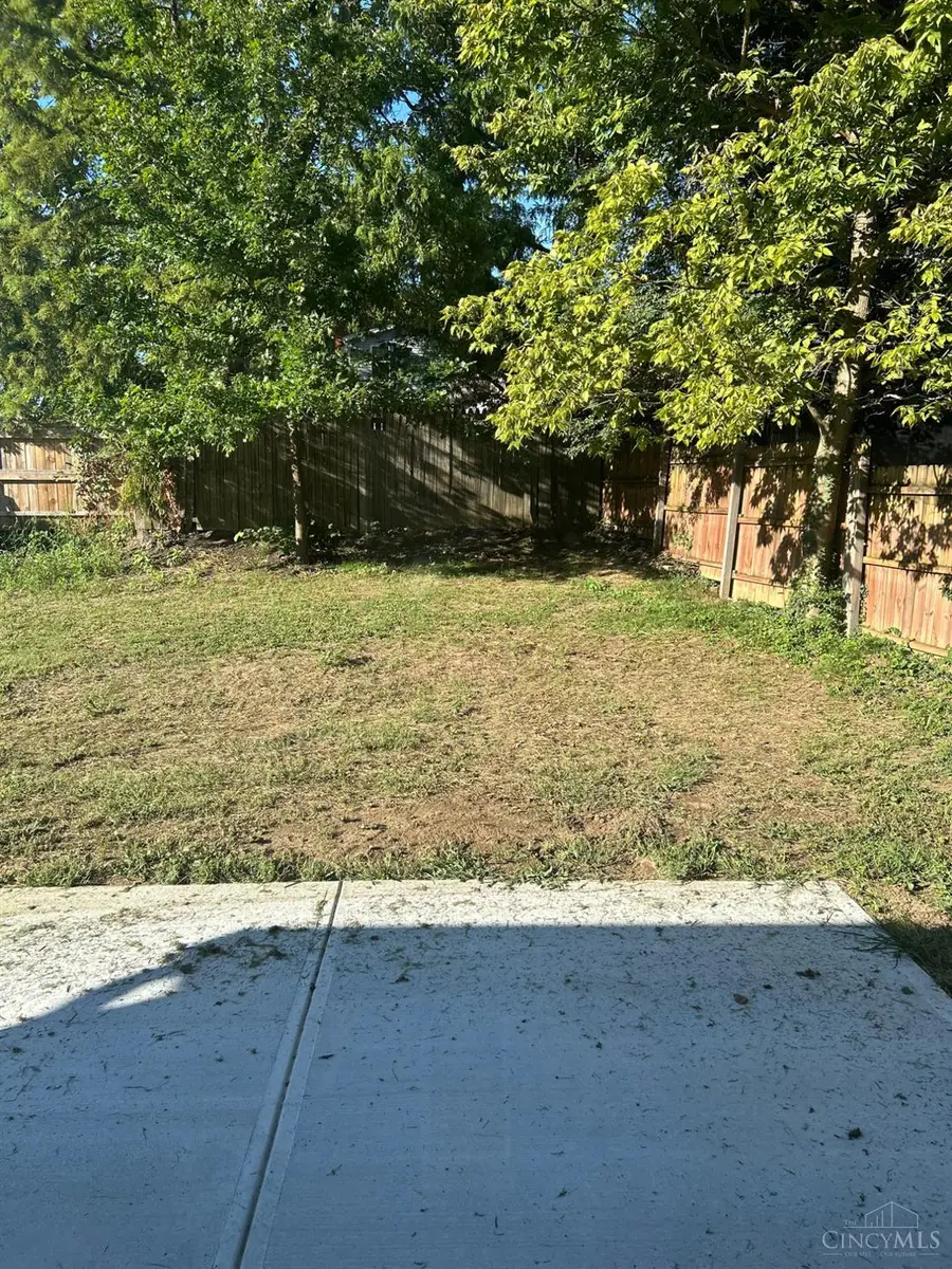 16 E Charlotte Avenue, Cincinnati, OH 45215 - #3
