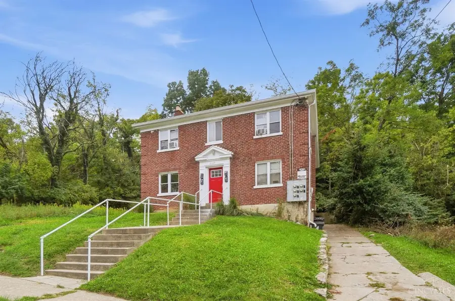 3065 Bracken Woods Lane, Cincinnati, OH 45211 - #3