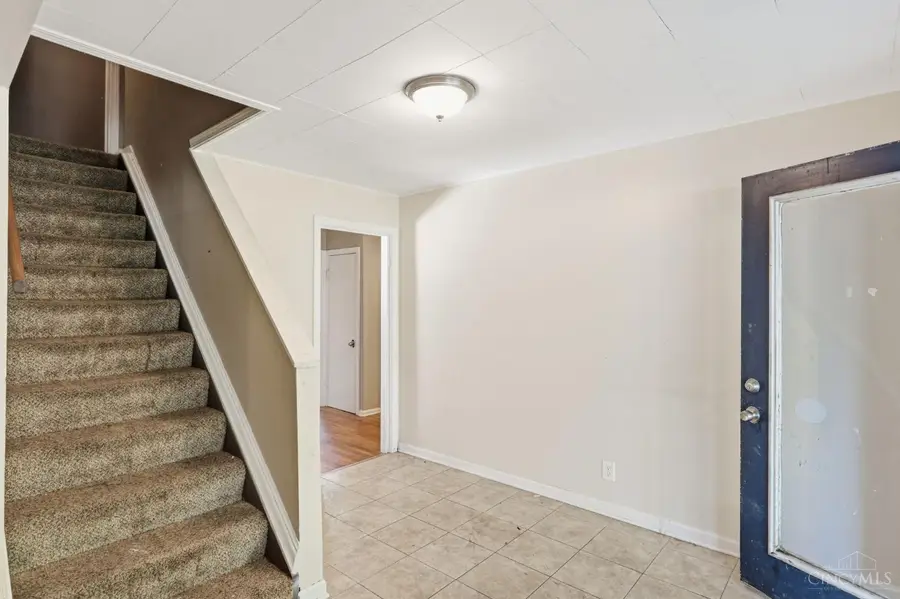 6814 Warder Drive, Finneytown, OH 45224 - #2