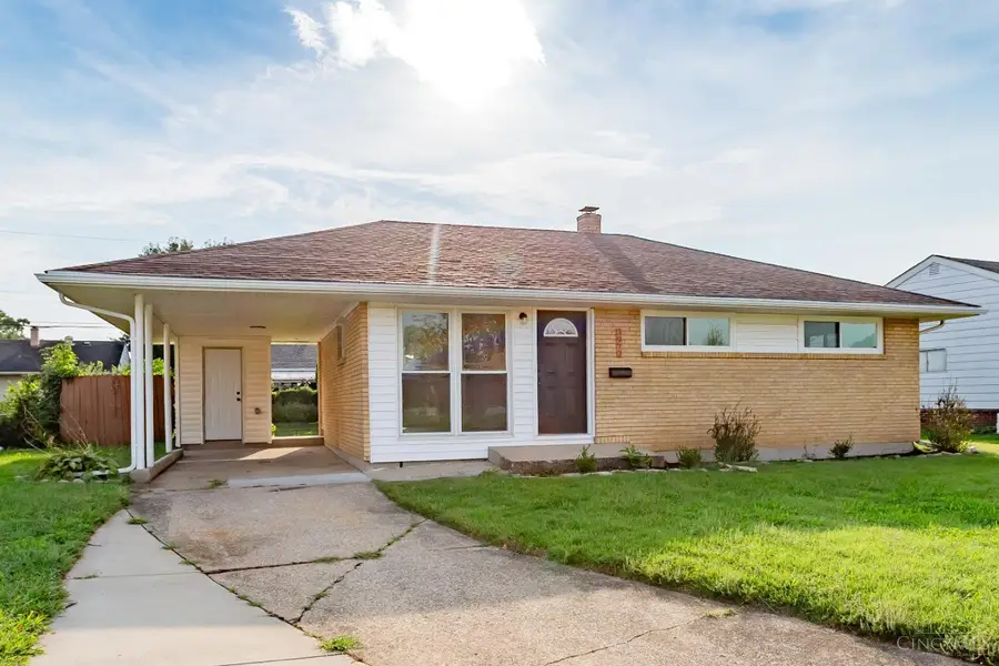 3972 Kenwood Dr, Hamilton, OH 45015 - #2