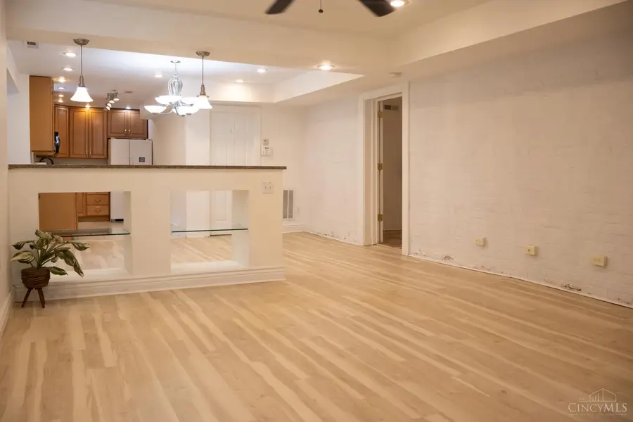 348 Thrall Street #1, Cincinnati, OH 45220 - #3