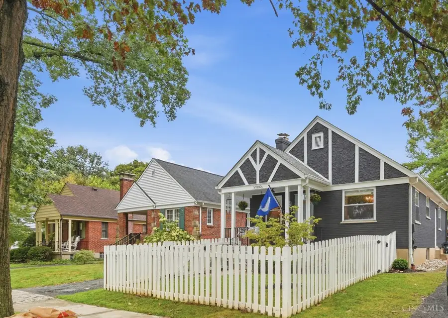 6974 Cambridge Avenue, Mariemont, OH 45227 - #2