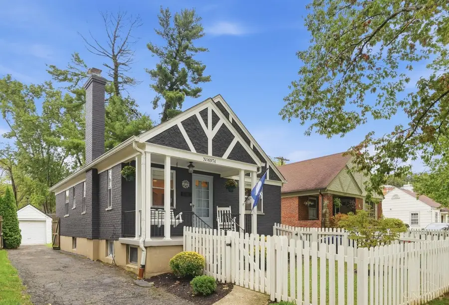 6974 Cambridge Avenue, Mariemont, OH 45227 - #3