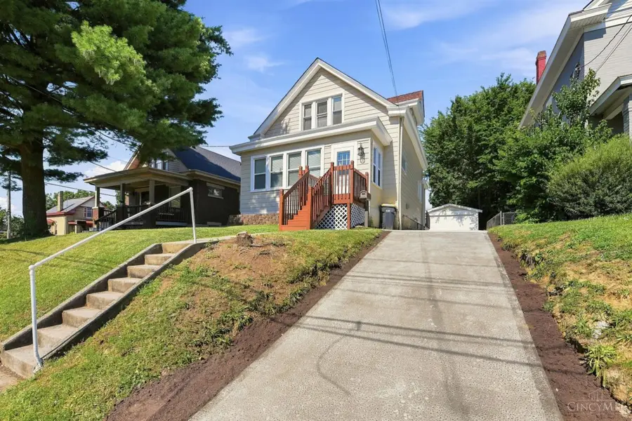 3705 Frances Avenue, Cheviot, OH 45211 - #2