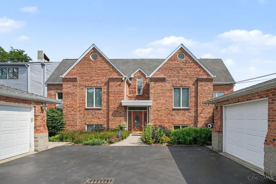 390 Grand Avenue #B, Cincinnati, OH 45205 - #2