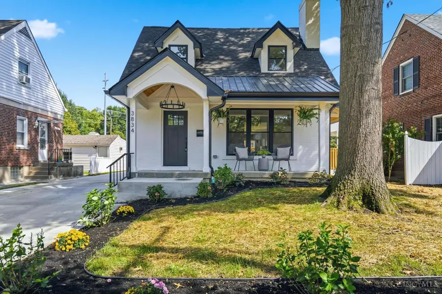 3834 Petoskey Avenue, Mariemont, OH 45227 - #2
