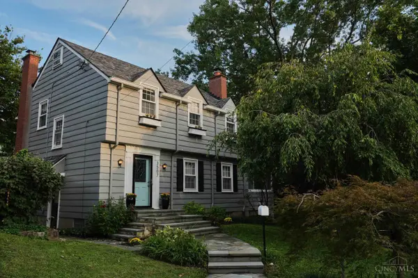 3502 Victoria Place, Cincinnati, OH 45208